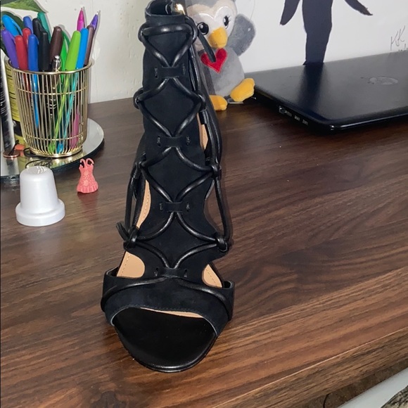 Shoes - Picture 3 of 4